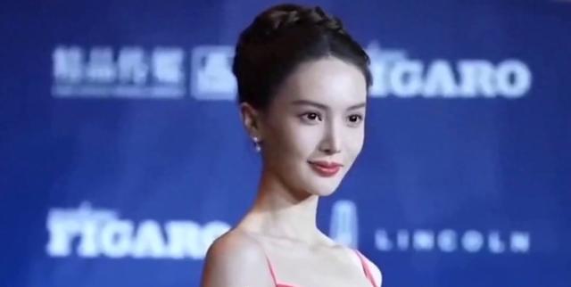金晨短发造型